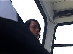 Ginebra Bellucci es follada analmente después de dar mamada