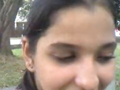 Chica sensual siempre mantiene satisfecho a su amante