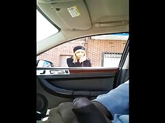 Asa Akira arado duro dentro de una camioneta