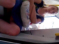 Mamá rubia de grandes tetas obtiene enculada