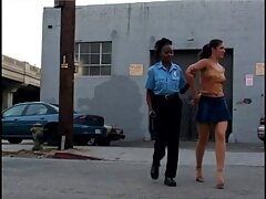 Mujer regordeta acariciada y atornillada duro