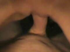 Miss Granger envuelve sus labios vaginales alrededor de una polla gruesa y palpitante