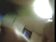 Pequeña nena tiene su culo doble perforado