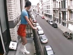 Latina chick tiene su coño lamido bien