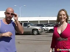Riley Jenner y Ava Addams se follan a su jefe cachondo