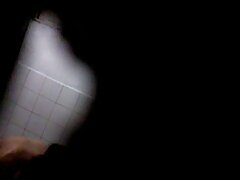 Laney Gray y Serene Siren dándose placer en la cama