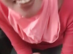 Angelica es pillada masturbándose y follada en el baño