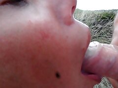 Rubia cachonda grita mientras la follan