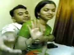 La pequeña adolescente Alex More de dulces tetas tiene sexo suave con su novio